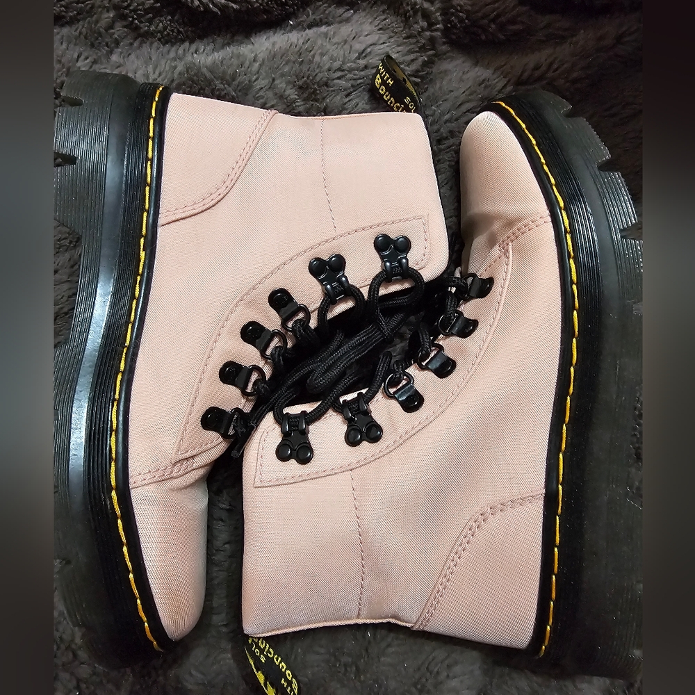 Womens Pink Poly twill Dr. Martens size 7 fit like 8 combat boot